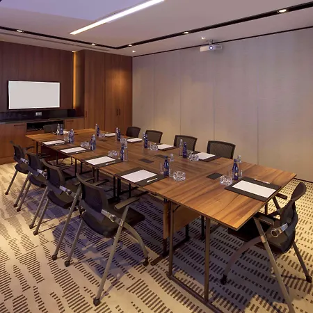 Mövenpick Golden Horn 5*