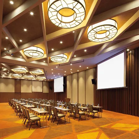 Отель Moevenpick Golden Horn 5*