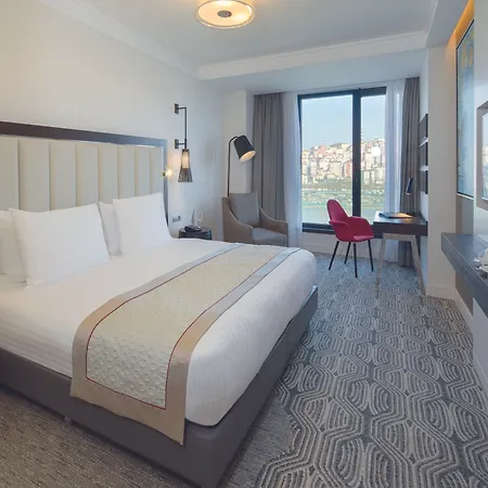 Отель Moevenpick Golden Horn