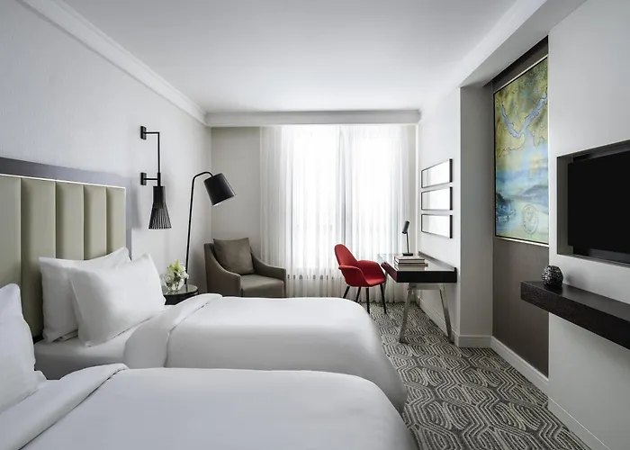 Отель Moevenpick Golden Horn 5*