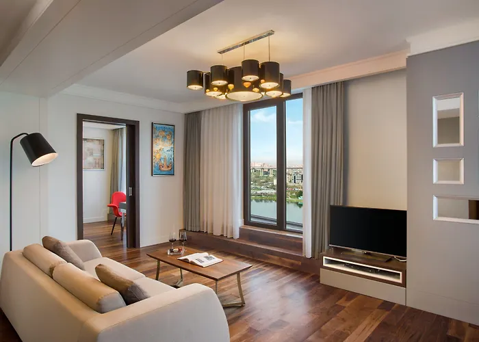 Отель Moevenpick Golden Horn 5*