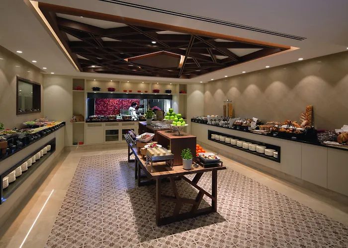 Отель Moevenpick Golden Horn 5*