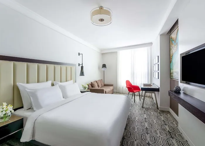 Отель Moevenpick Golden Horn 5*