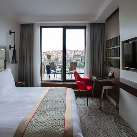 Hotel Moevenpick Golden Horn 5*