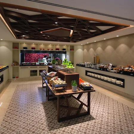 Hotel Moevenpick Golden Horn 5*