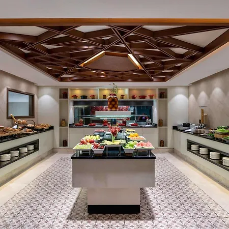Hotel Moevenpick Golden Horn 5*