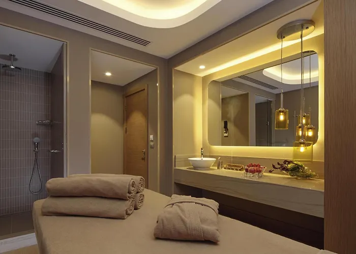 Mövenpick Golden Horn Otel 5*