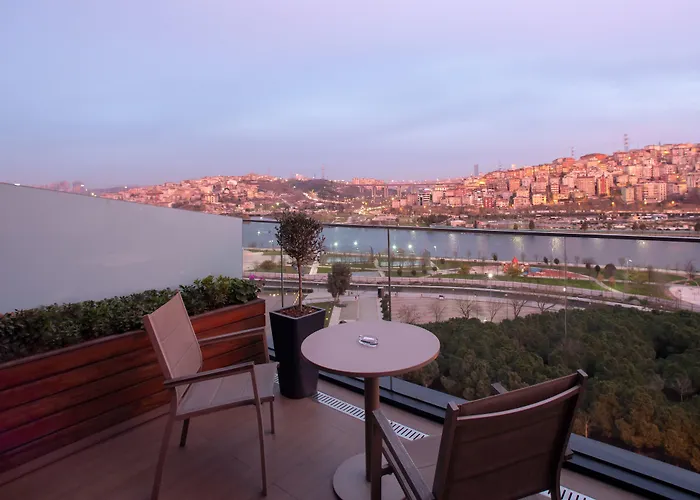 Mövenpick Golden Horn 5*
